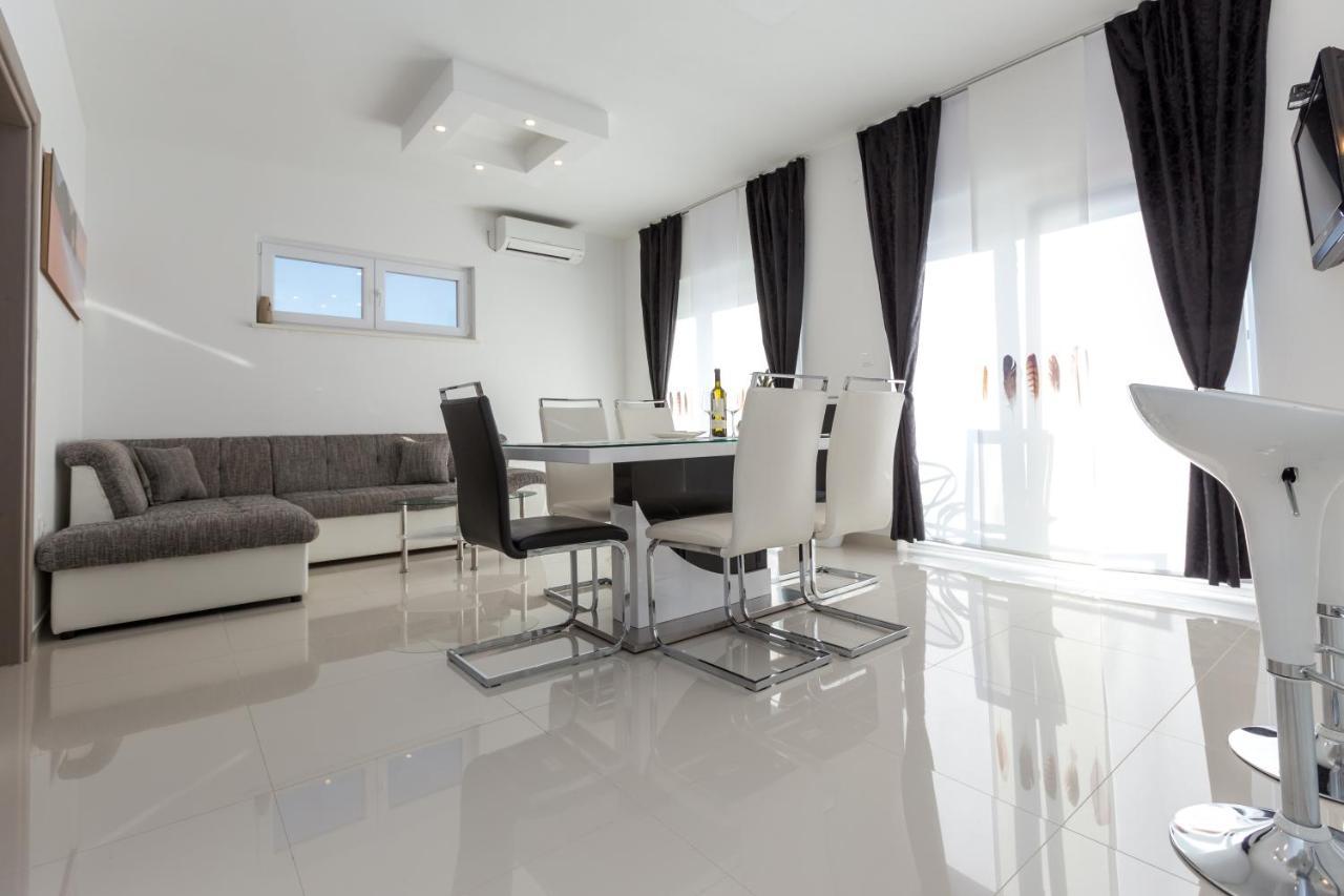 Apartments & Rooms Jure Barić Draga Exterior foto