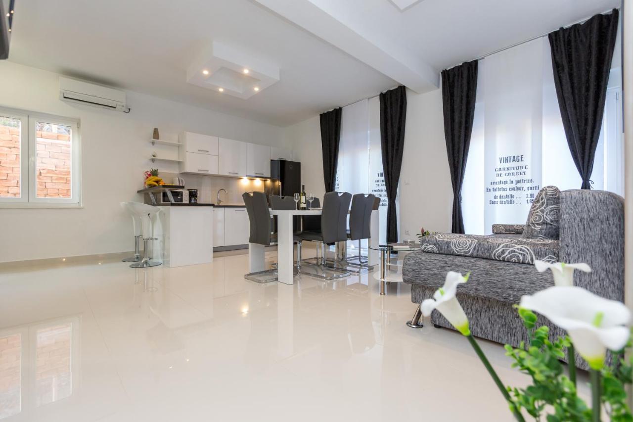 Apartments & Rooms Jure Barić Draga Exterior foto